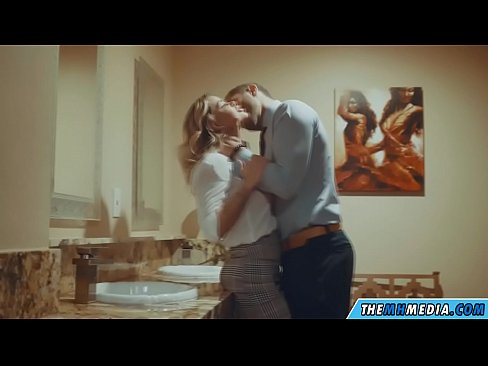 ❤️ Thaum ib tug busty blonde ntxias koj nyob rau hauv ib tug pej xeem chav dej ❤️❌  Porn video  ntawm hmn.masseffect1.ru%